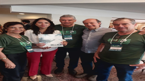 ACII ENTREGA REIVINDICA&Ccedil;AO PARA MANUTEN&Ccedil;&Atilde;O DO HEMON&Uacute;CLEO EM ITUIUTABA &Agrave; SECRET&Aacute;RIA DE ESTADO DE DESENVOLVIMENTO ECON&Ocirc;MICO, COM APOIO DA ACISV/CDL.