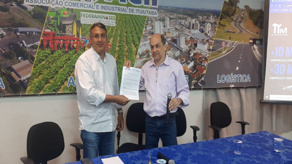 CANDIDATO A  DEPUTADO ESTADUAL SILVIO VILARINHO FAZ APRESENTA&Ccedil;&Atilde;O DE PLANO DE GOVERNO NA ACII